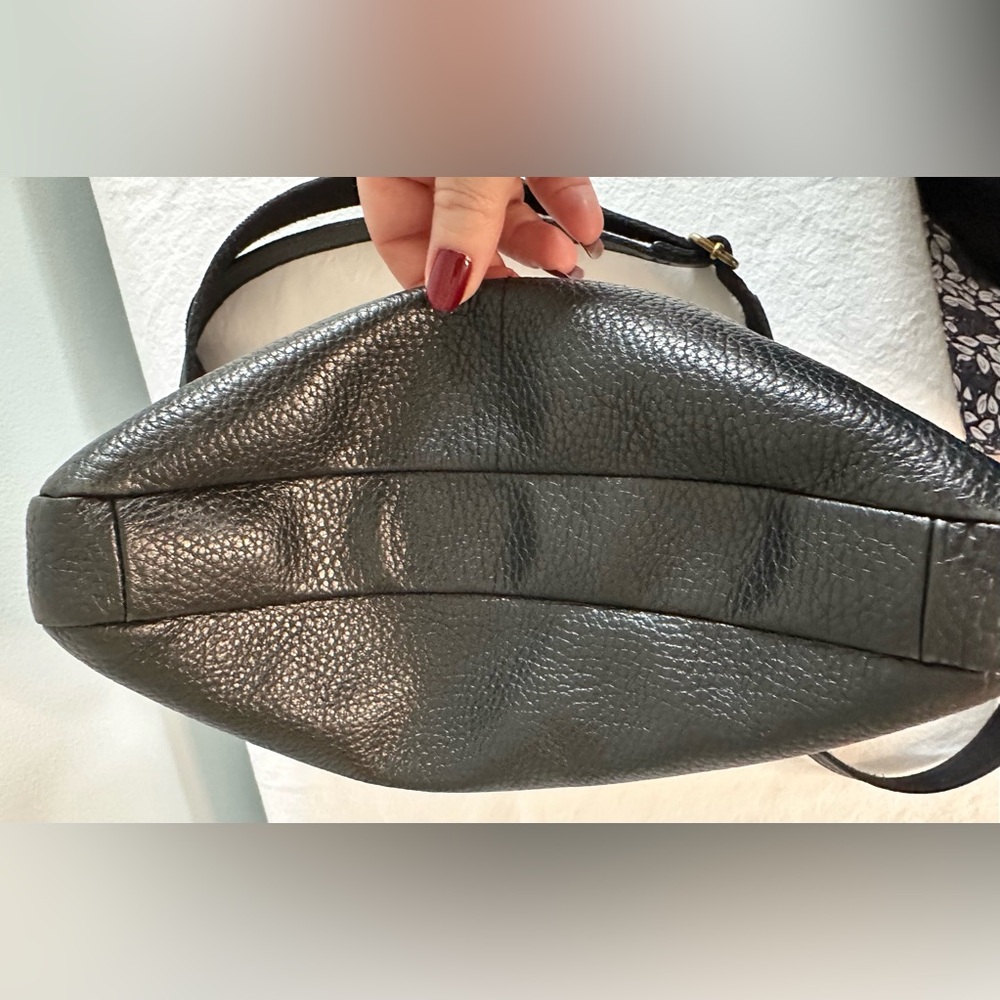 FOSSIL! EUC!! Black Leather Crossbody Bag - Picture 11 of 16